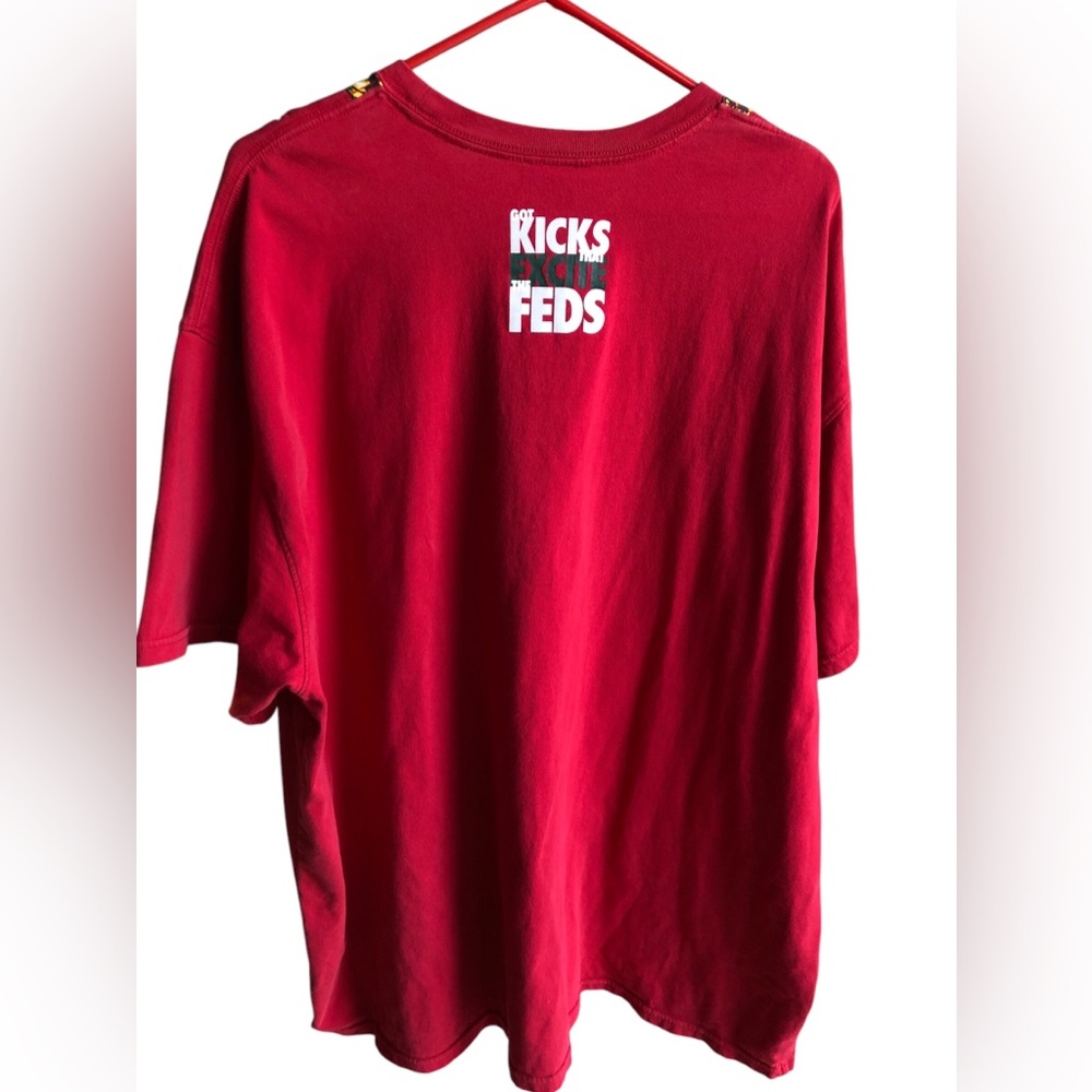 NAS NIKE HEAD ‘Got Kicks That Excite The Feds’ Red Tee with Gold Chain Graphic - Picture 8 of 8